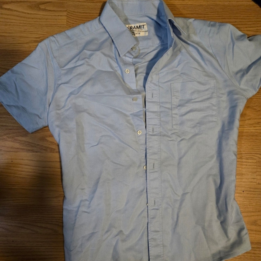 blue short sleeve dress shirt